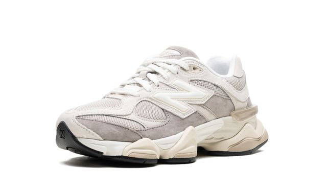 New Balance 9060 Oatmeal
