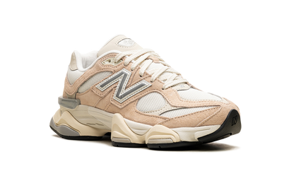 New Balance 9060 Vintage Rose